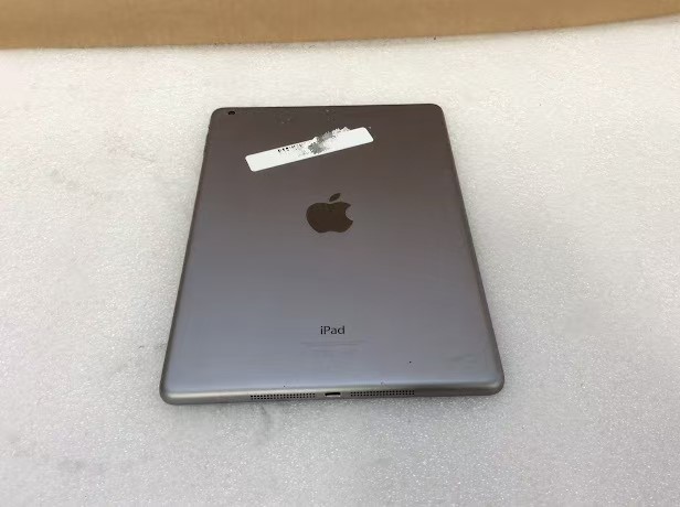 Apple iPad Air 1 (A1474) Tablet 32GB
