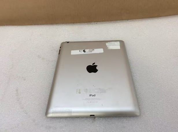 Apple iPad 4 (A1458) Tablet 16GB