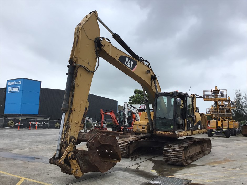 <p>Caterpillar  324DL Hydraulic Excavator</p>