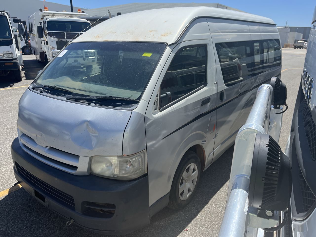 2005 Toyota HiAce KDH222R Turbo Diesel Manual Bus
