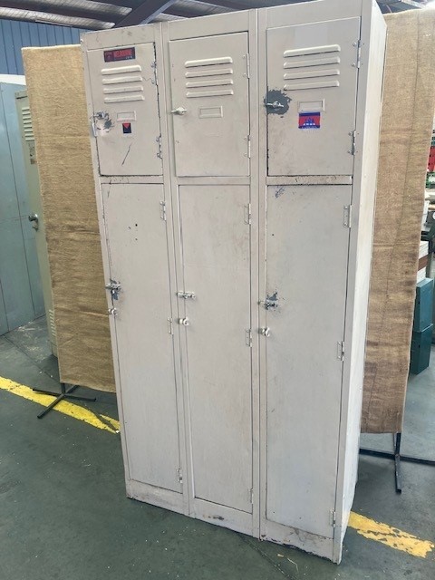 Metal Lockers 3 Door