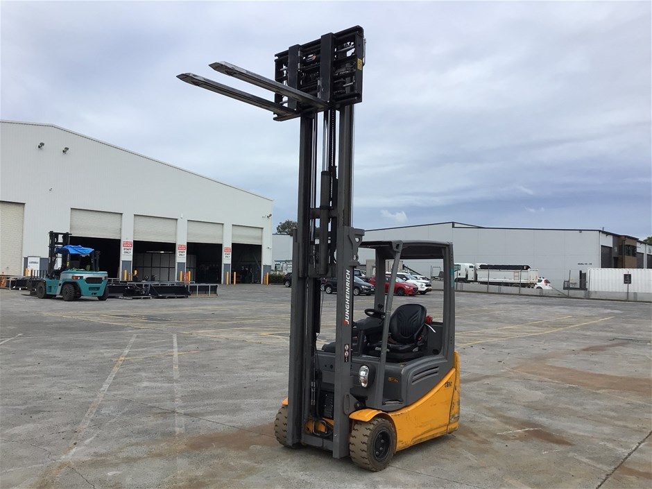 <p>Jungheinrich  EFG218K 3 Wheel Counterbalance Forklift</p>