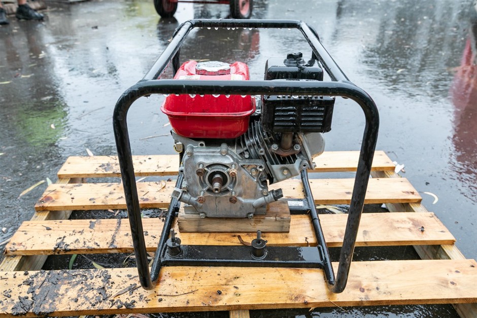 Honda Portable Petrol Motor with Frame Auction (0056-5062320) | Grays ...