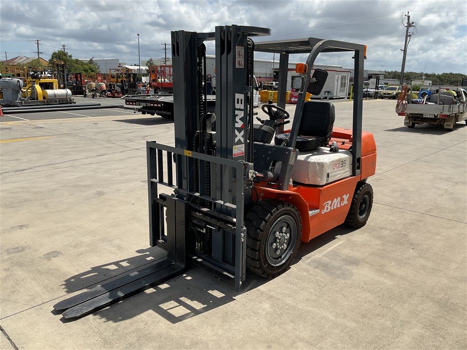 <p>BMX CPCD35 Counterbalance Forklift</p>