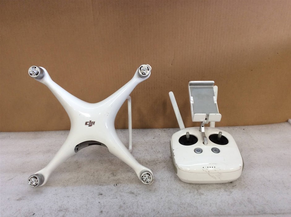 DJI Phantom 4 Drone WM330A with GL300C Remote Controller