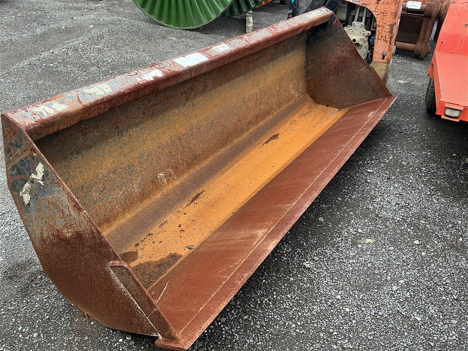 Genie CPBUCKET800L Bucket Attachment