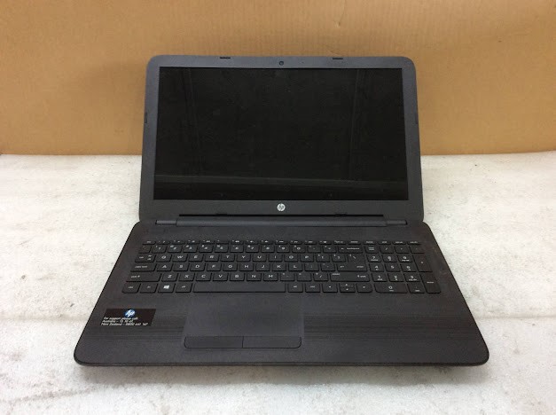 HP NOTEBOOK TPN-C126 Laptop AMD A6-7310 4GBRAM/250GB Black