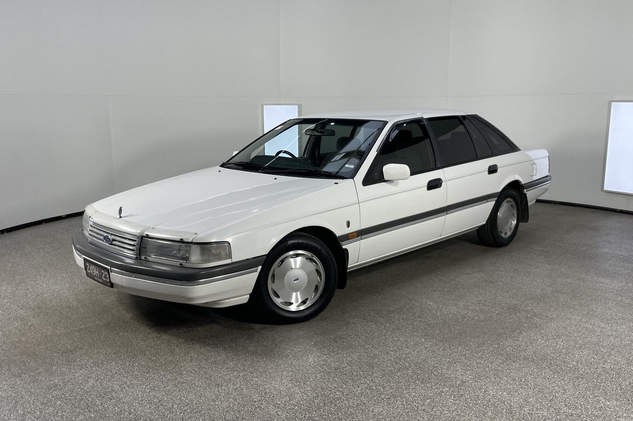1992 Ford Fairlane Ghia NC Automatic Sedan
