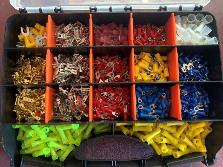 New Quality Small Sized Carry Case with Connectors