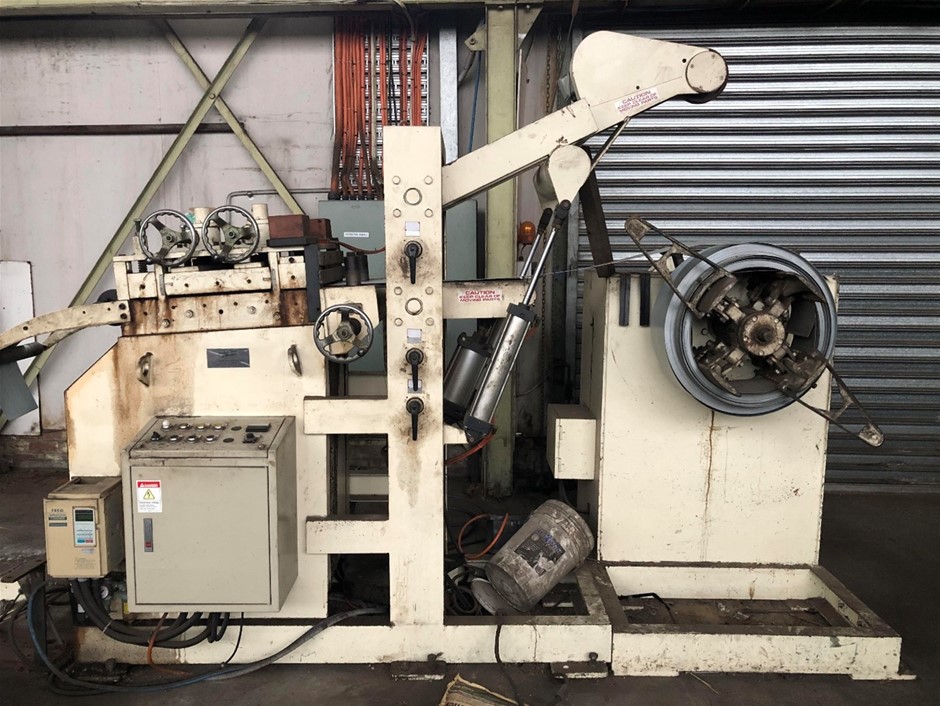 Decoiler straightener