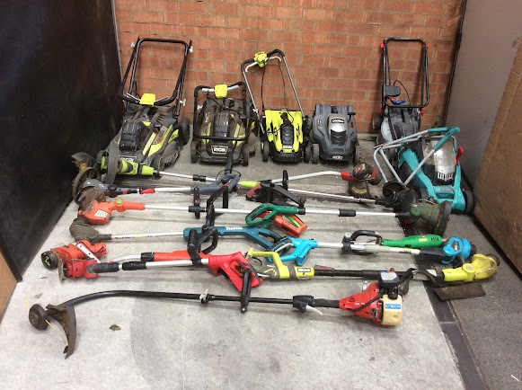 Ryobi/Makita/Ozito Mixed Brand and Model Gardening Power Tools