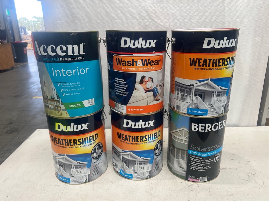 <p>Assorted 10Lt Tins of Paint</p>