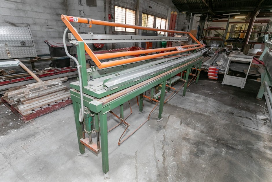 Gabbett Laminate Post Former