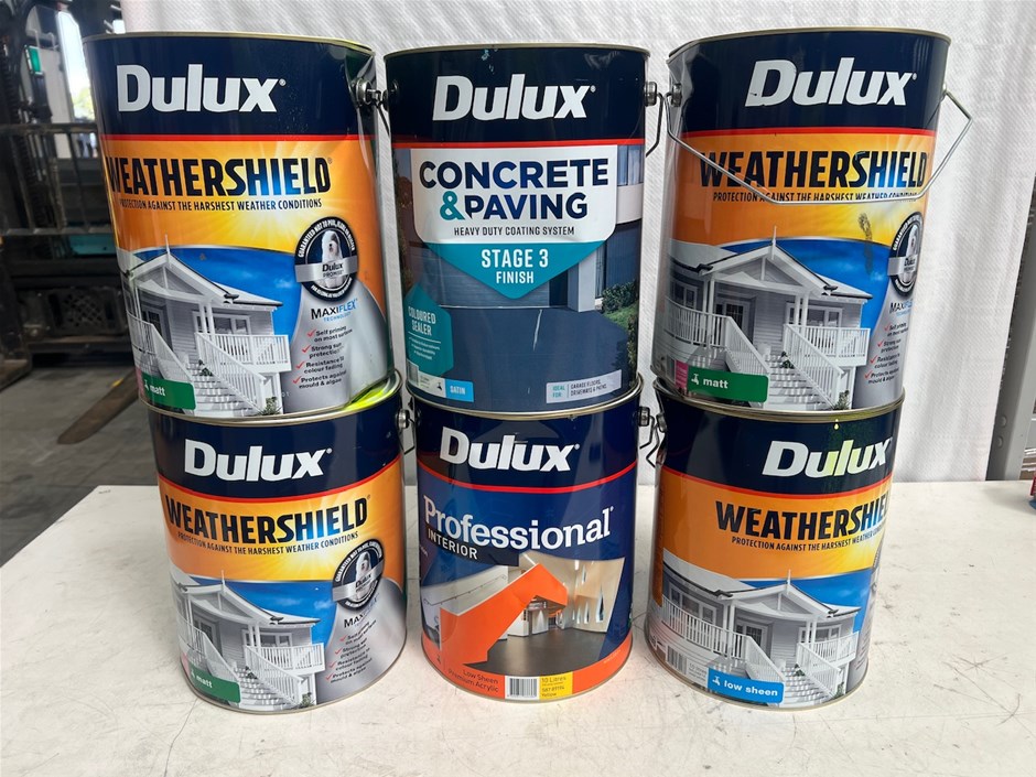 <p>Assorted 10Lt Tins of Paint</p>
