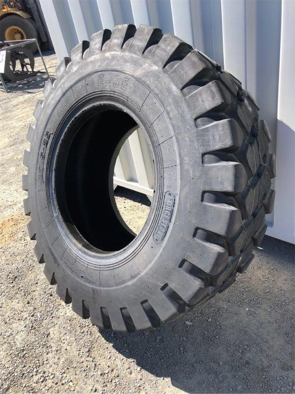 Quantity of 1 17.5-25 Earthmoving Tyre ( Unused)