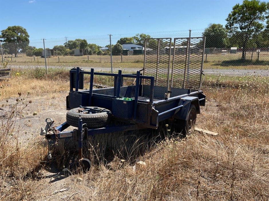2005 Towpax Box-Blue Single Box Trailer