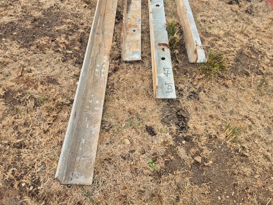 Quantity of Steel Angle