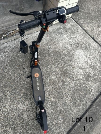END OF LEASE AUCTION: Electric Scooter with charger