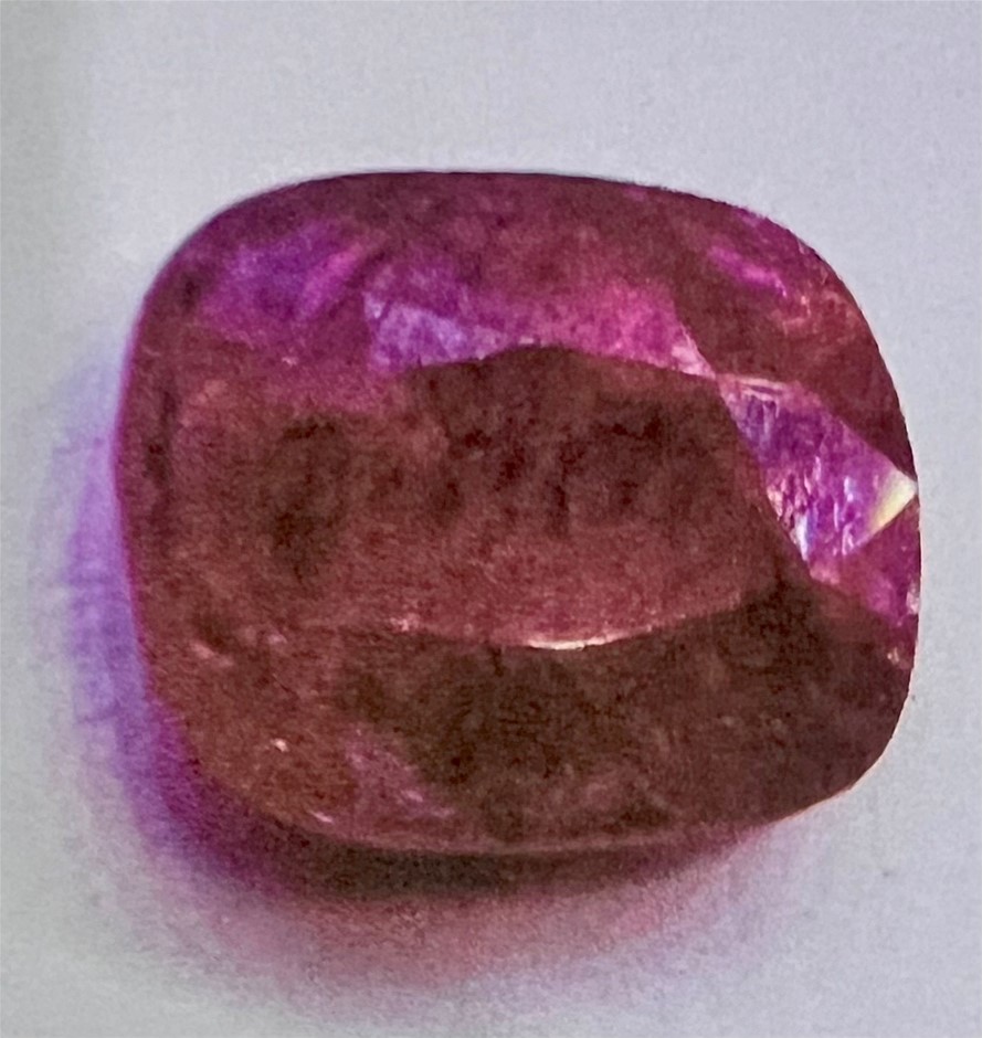 2.07 carat red ruby certified & valuation $995