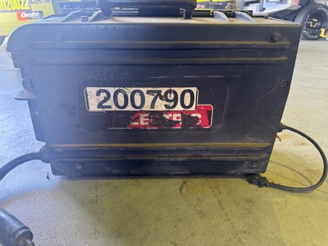 Lincoln LN25 Wire Feeder - Mt Isa