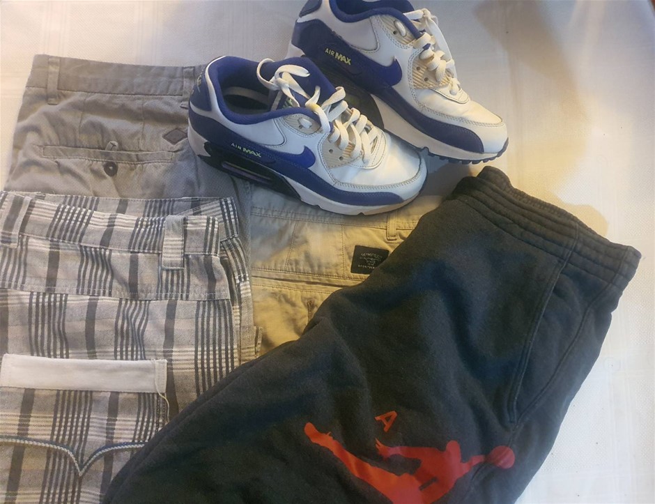 Nike Air Max 6y ex display and 4x quality shorts 34-36. Used. Others