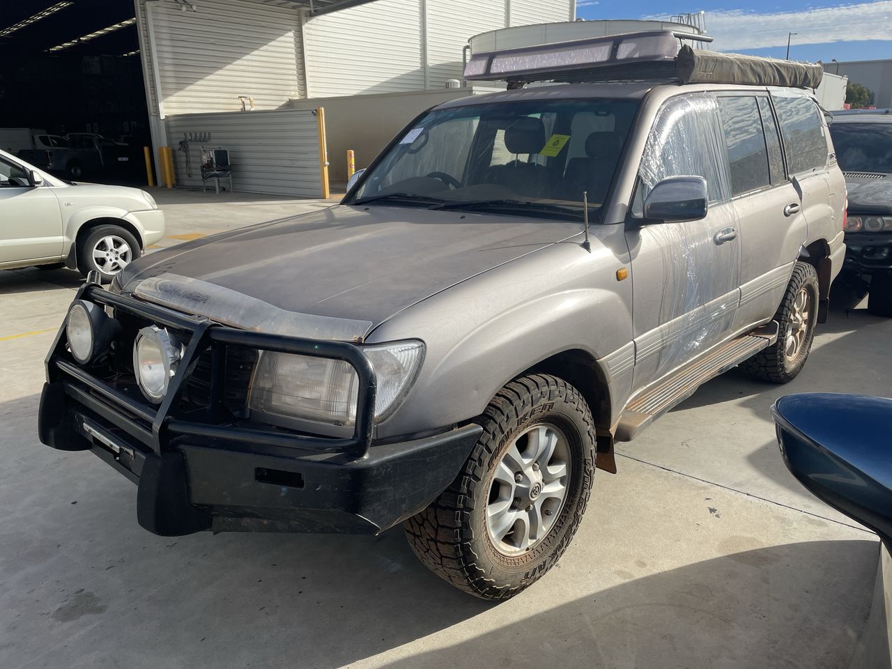 2003 Toyota Landcruiser SAHARA UZJ100R Automatic 8 Seats Wagon