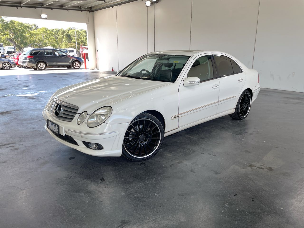2002 Mercedes Benz E320 Elegance W211 Automatic Sedan