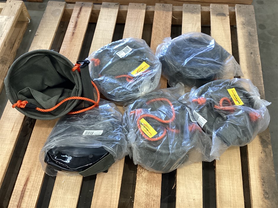 <p>Canvas Pole Gear Bags x 6</p>