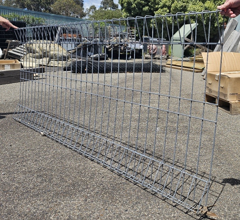 Metal Pool Fencing - Qty 17