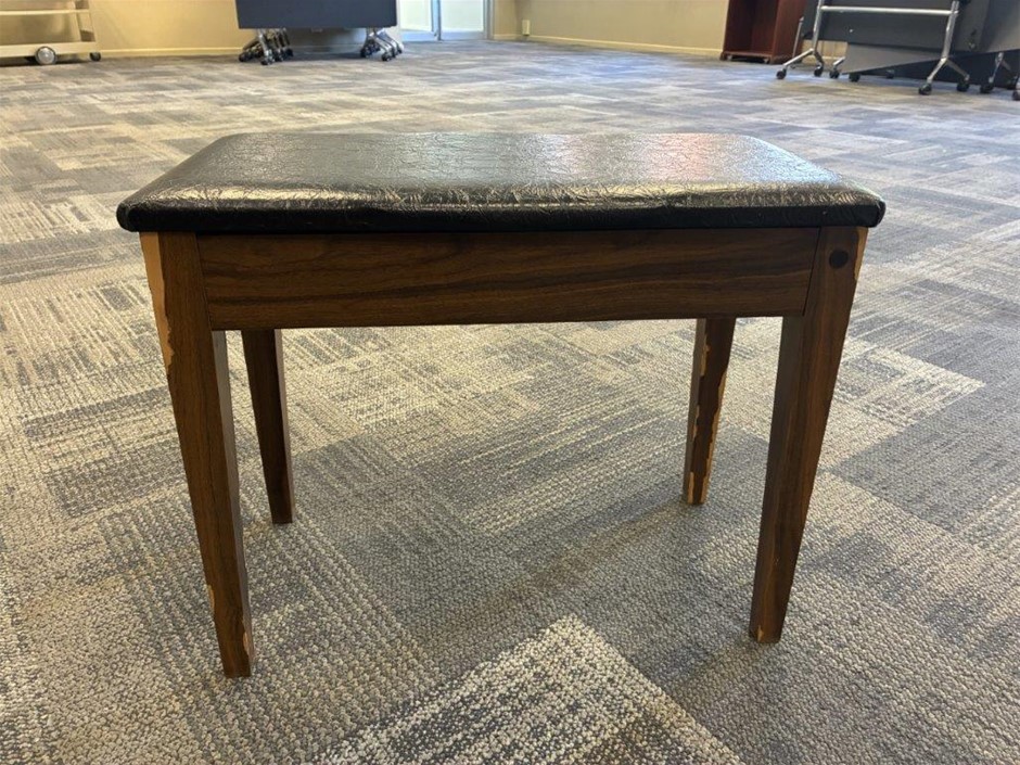 Piano stool