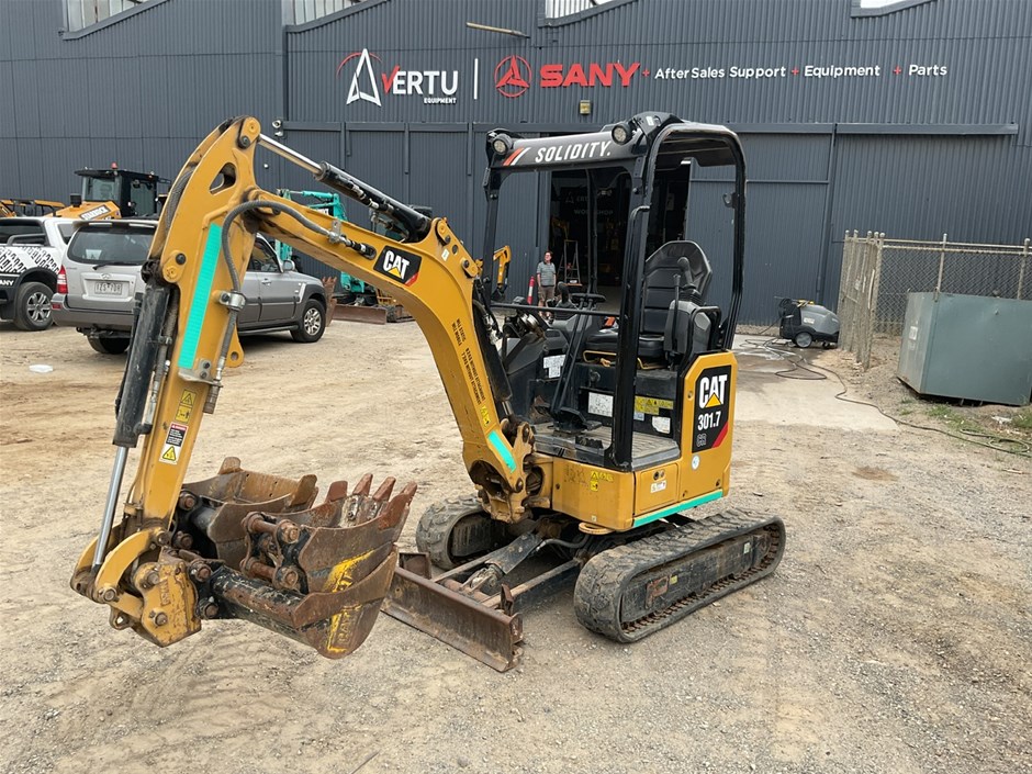 <p>2019 Cat 301.7CR Mini Excavator</p>