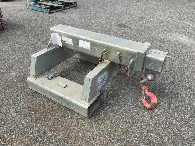 <p>East west Engineering SFJCS100 10000kg Forklift Crane Jib</p>