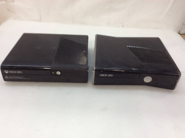 Microsoft Xbox 360 E 1538&Xbox 360 S 1439 Console (Lot of 2)