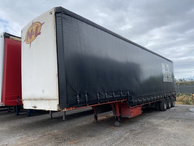 <p>2001 Maxitrans ST3 Triaxle Curtainsider A Trailer</p>