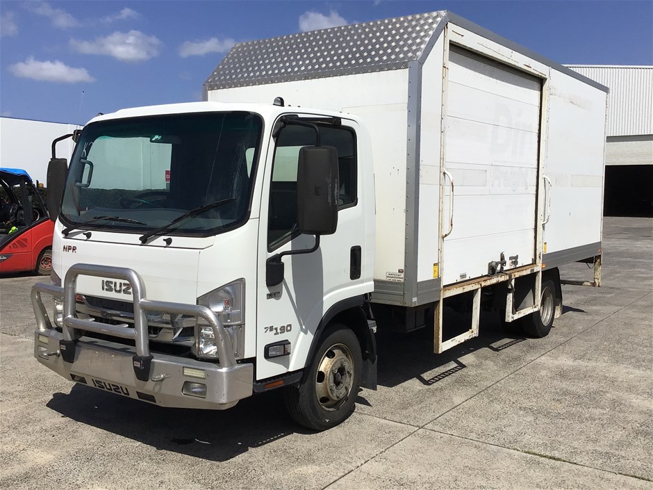 2015 Isuzu NP 190 4 x 2 Pantech Truck
