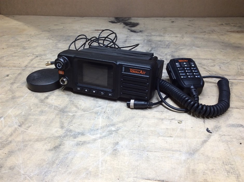 ToooAir TA-995 Wide Area IP 2 Two-Way Radio With Handheld Microphone