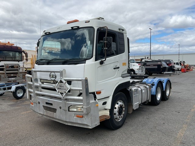 <p>2010 UD GWB40 6 x 4 Prime Mover Truck</p>