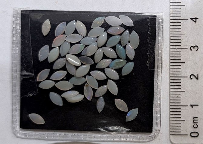 8 carats 6x3.4mm OPAL Solids Gemstones