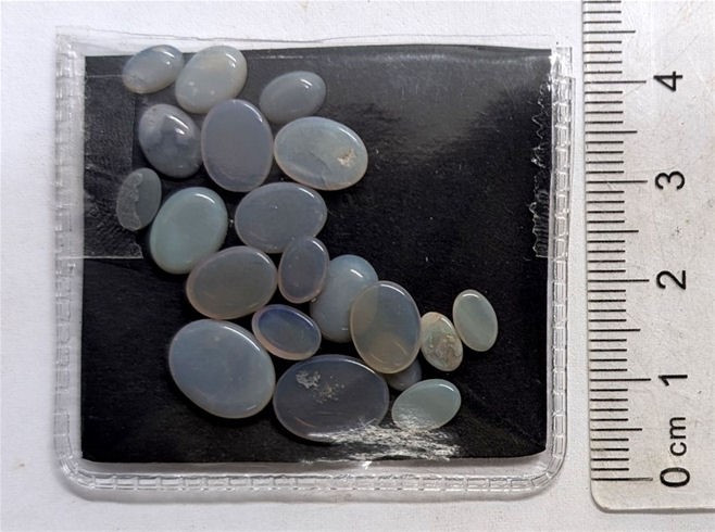 16 carats OPAL Solids Gemstones