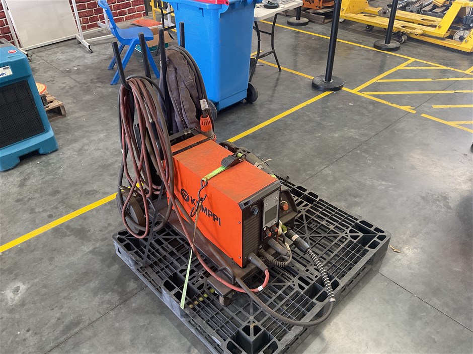 <p>Kemppi Welder</p>