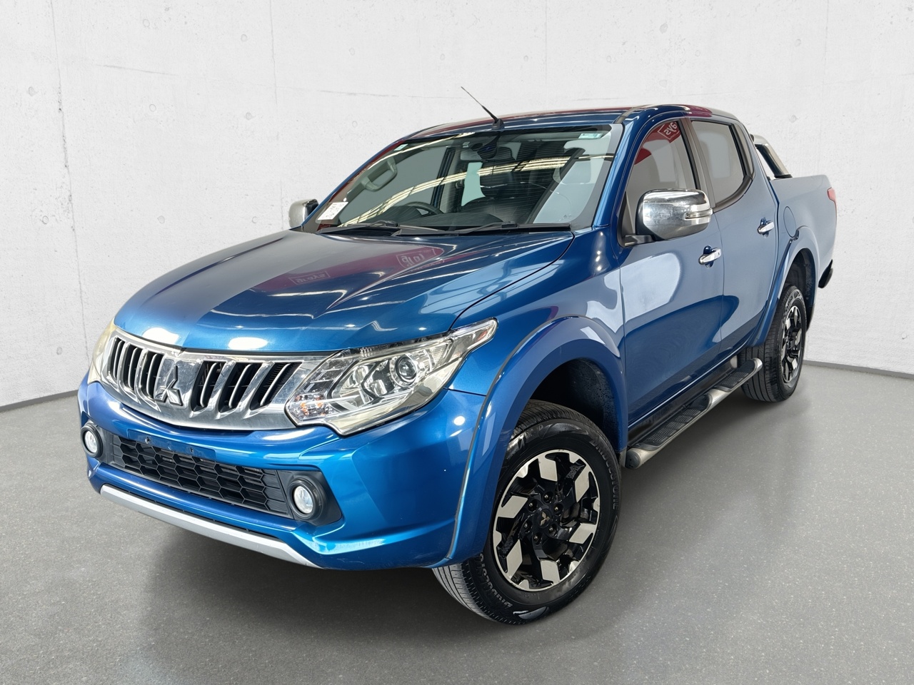 2015 Mitsubishi Triton 4X4 EXCEED MQ Turbo Diesel Automatic Dual Cab