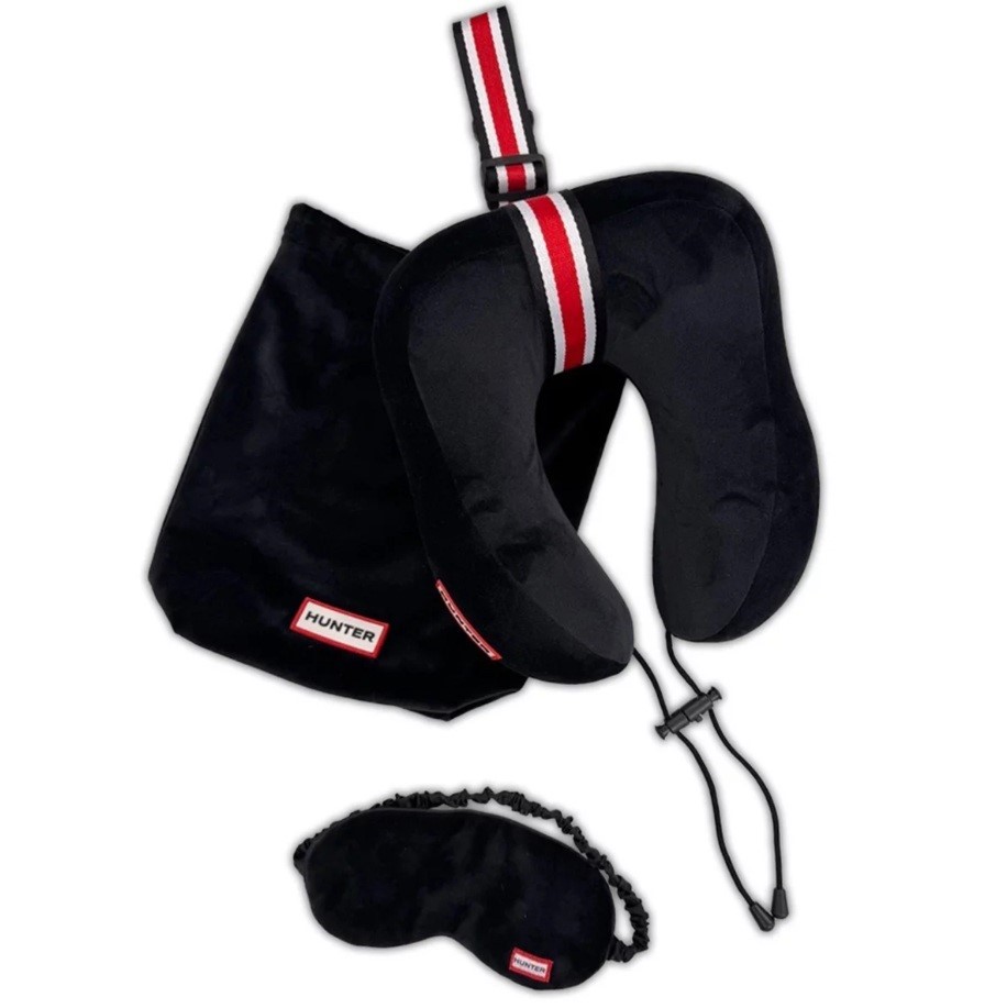 HUNTER Travel Pillow Set, Black. NB: Eye mask is missing.