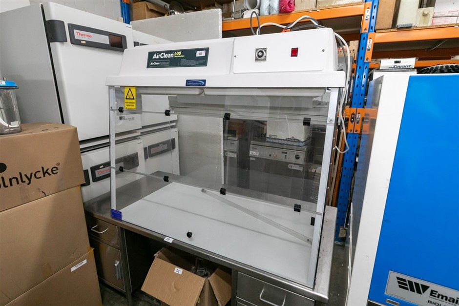 UV Sterilization Cabinet