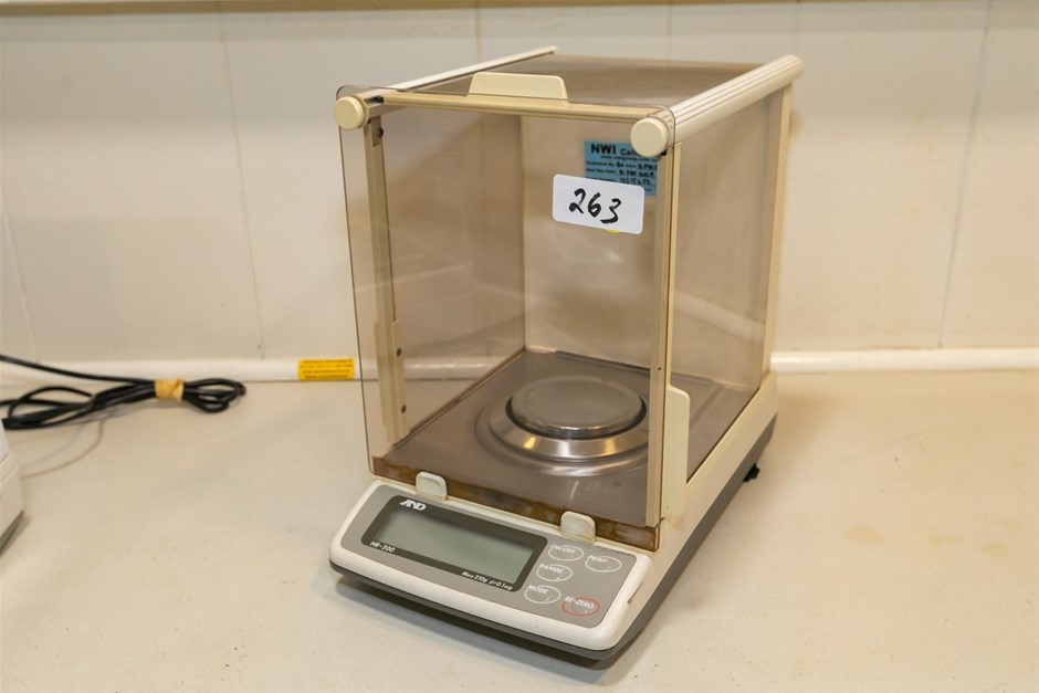 Analytical Balance