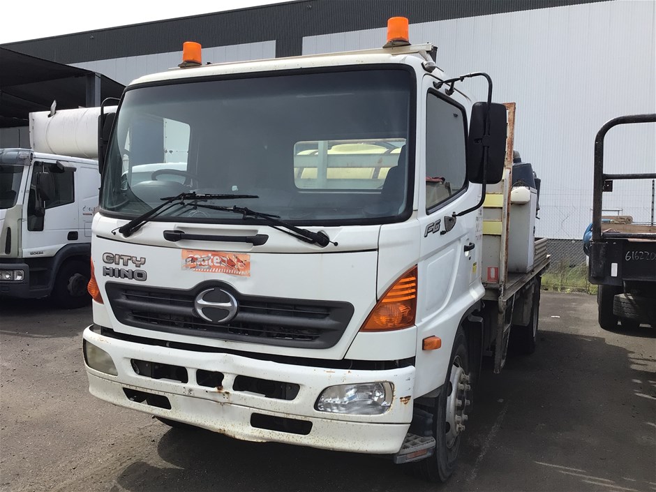 <p>2007 Hino FG1J 4 x 2 Water Truck 8t (Portaloo Pump) ( Non Goer )</p>