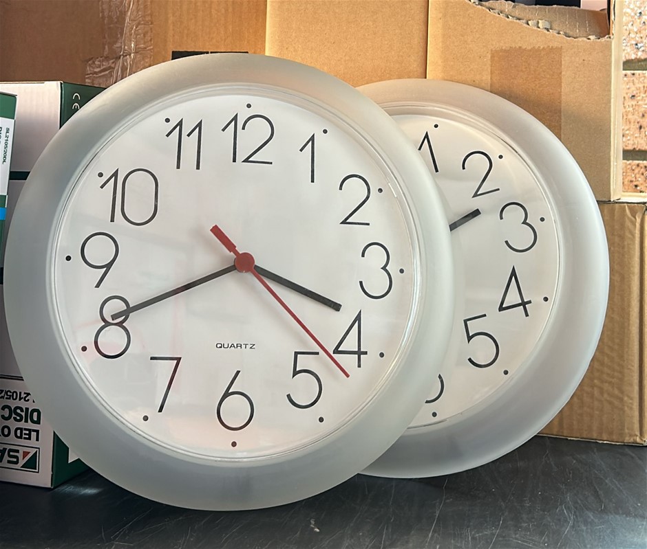 2x Quartz Wall Clocks