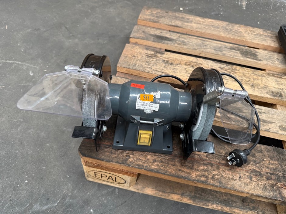150W Bench Grinder, 150mm Grinding Wheels (Tested and working) 1 unit