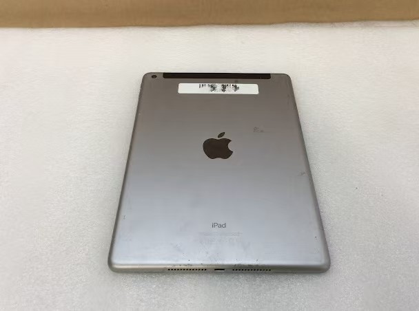 Apple iPad 5 (A1823) Tablet 128GB