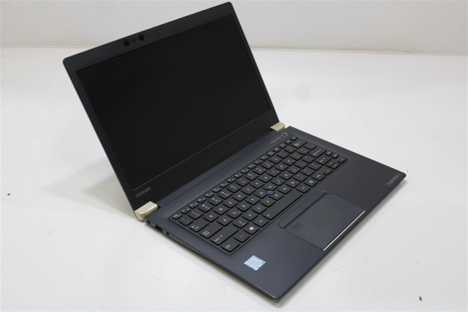 TOSHIBA PORTEGE X30-E PT282A-04U00L
