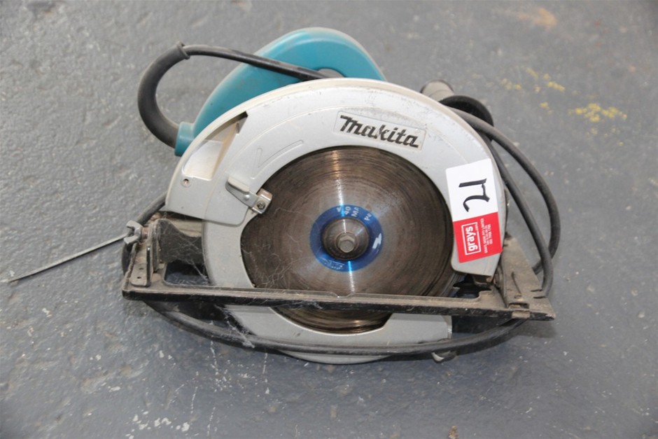 Makita N5900B 9" Circular Saw